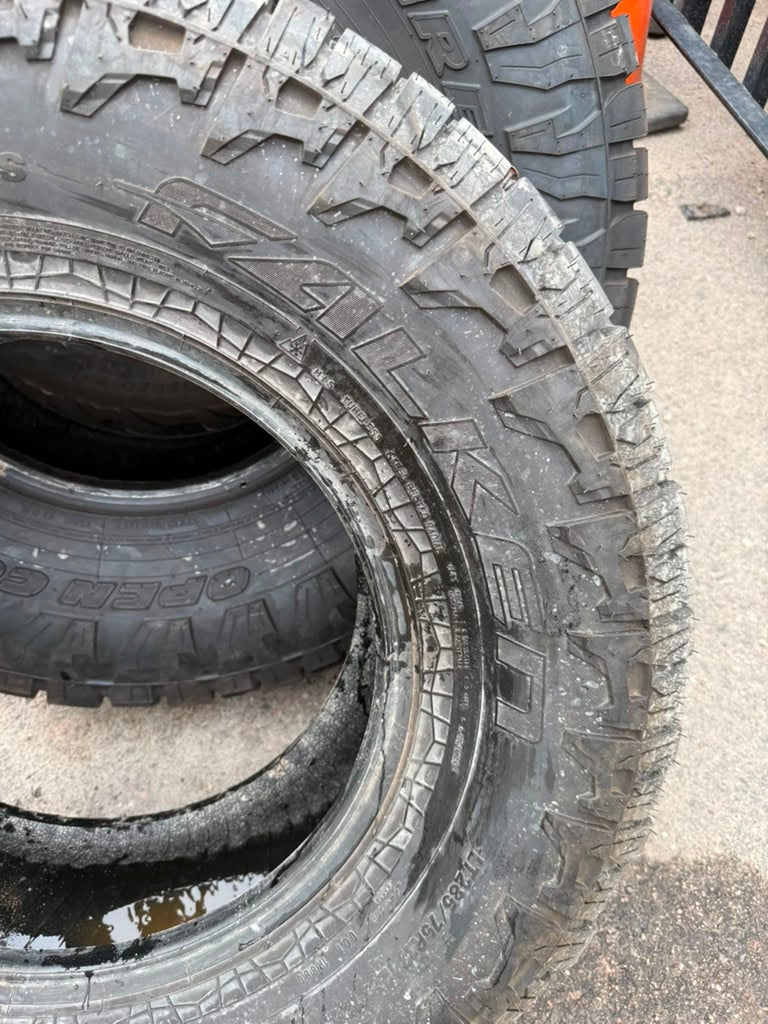 LT285/75R17 Single (1 Like New Tire) Falken Wild Peak A/T