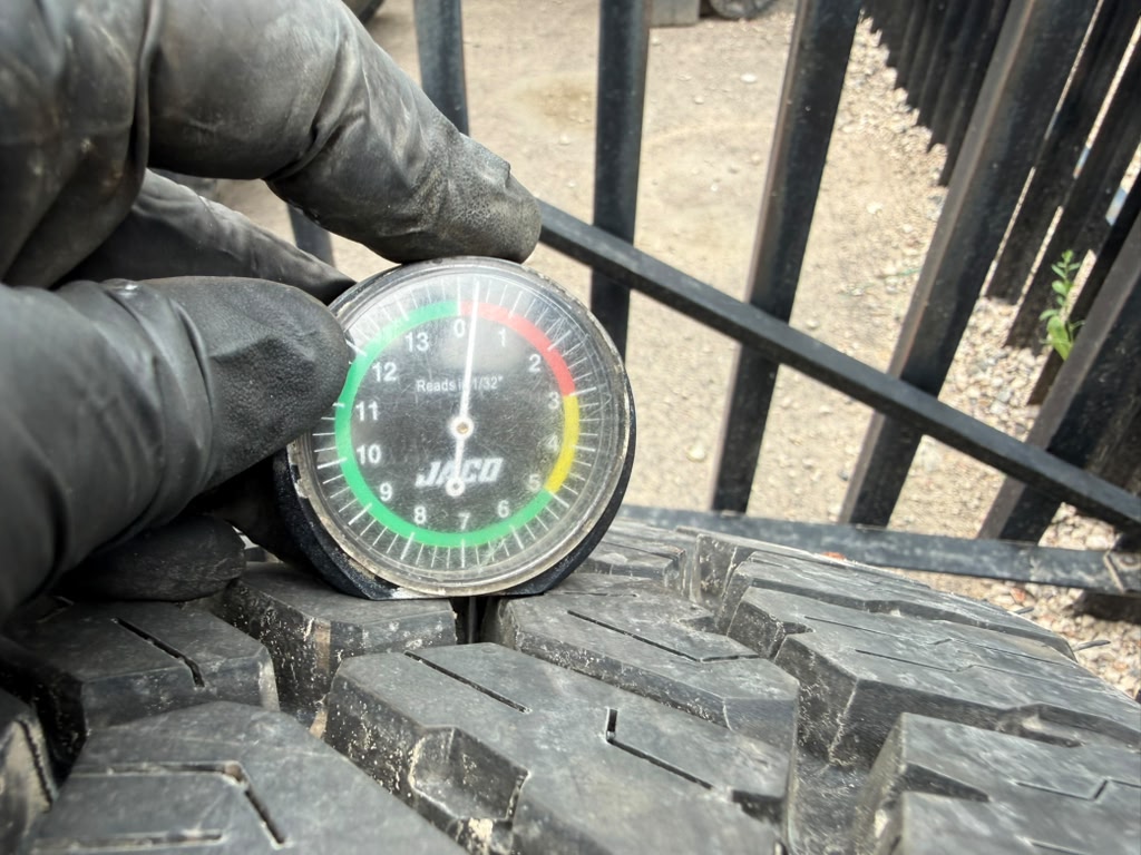LT285/75R17 Single (1 Like New Tire) Falken Wild Peak A/T