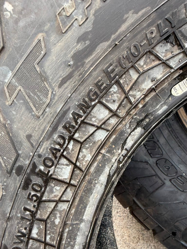 LT285/75R17 Single (1 Like New Tire) Falken Wild Peak A/T