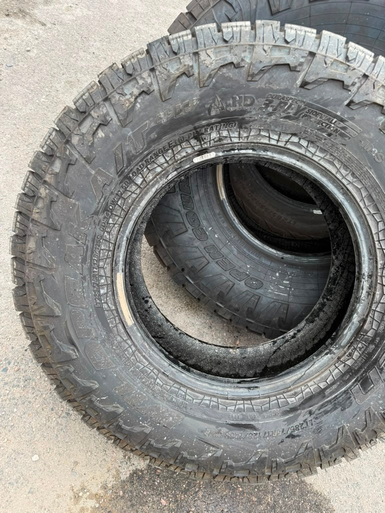 LT285/75R17 Single (1 Like New Tire) Falken Wild Peak A/T