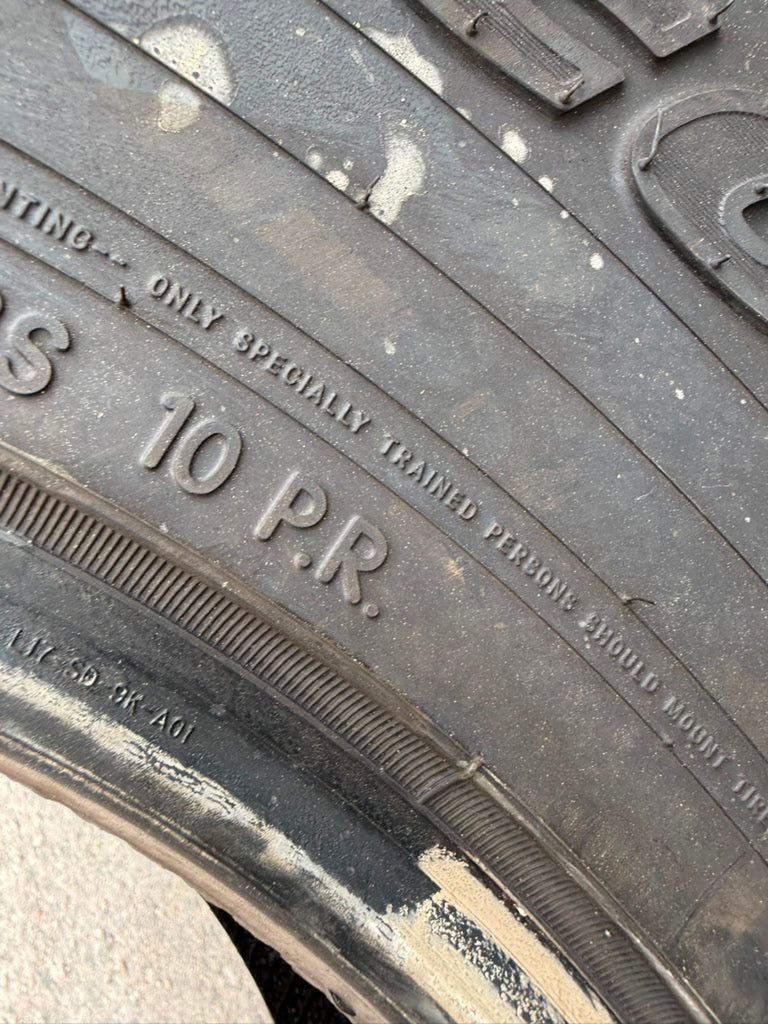 LT37x12.50R17 Single (1 Like New Tire) Toyo Open Country AT3