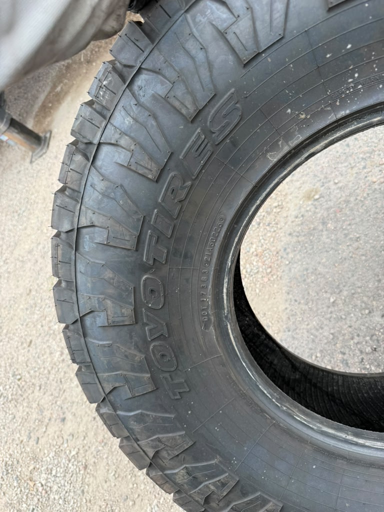 LT37x12.50R17 Single (1 Like New Tire) Toyo Open Country AT3