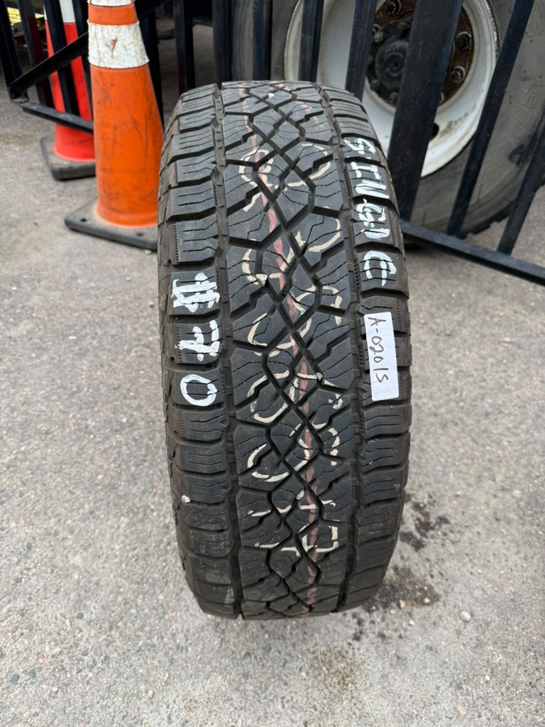 235/65R17 Single (1 Like New Tire) Mastercraft Courser Trail