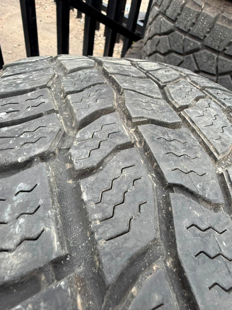 235/65R17 Single (1 Used Tire) Cooper Discoverer AT3 45