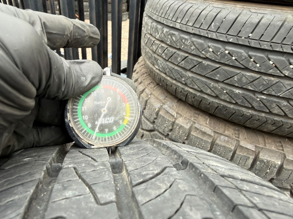 225/60R17 Single (1 Used Tire) Cooper Endeavor Plus