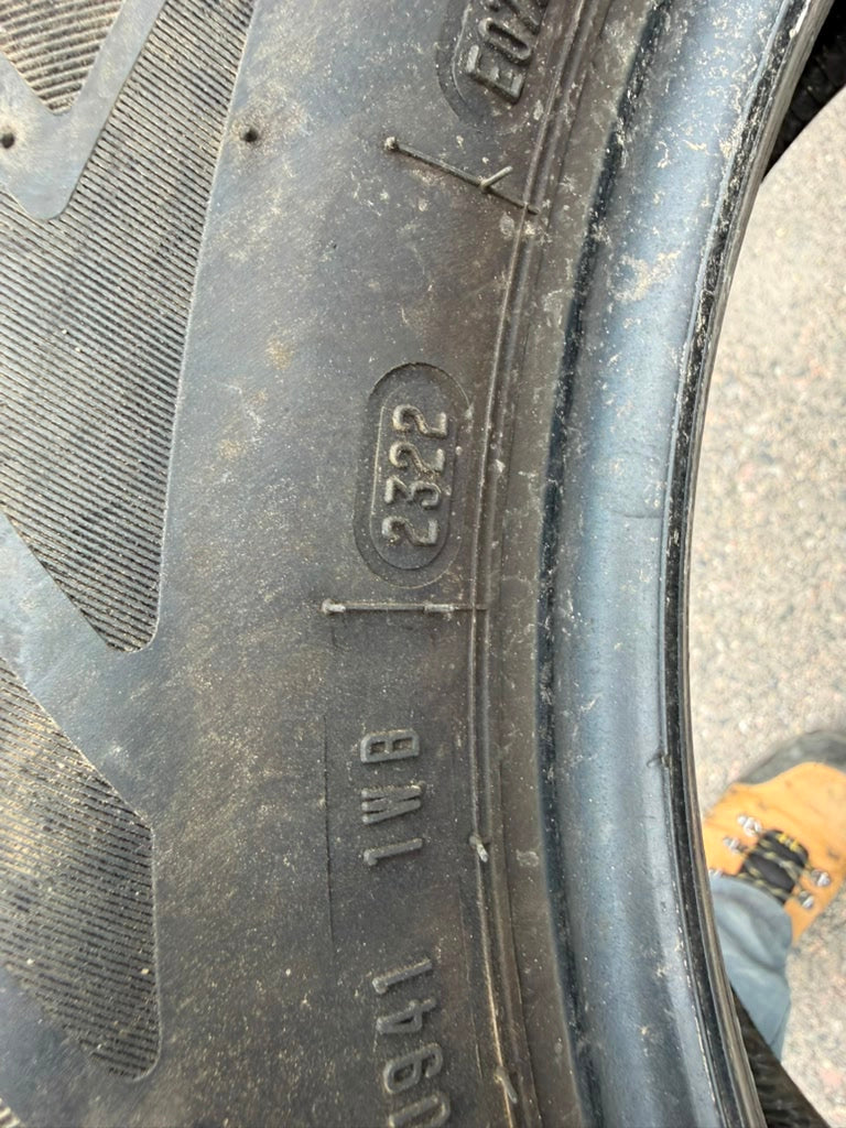 225/60R17 Single (1 Used Tire) Cooper Endeavor Plus