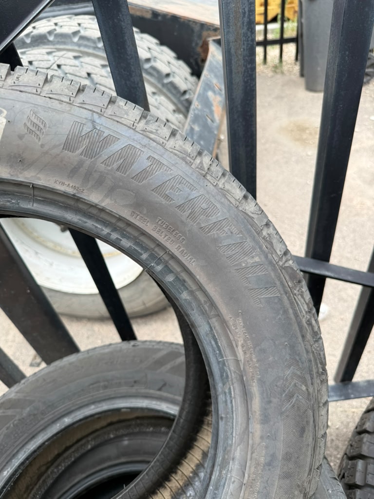 225/60R17 Single (1 Like New Tire) Waterfall Terra X HT