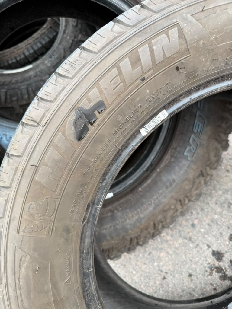 245/60R18 Single (1 Used Tire) Michelin Lattitude Tour HP