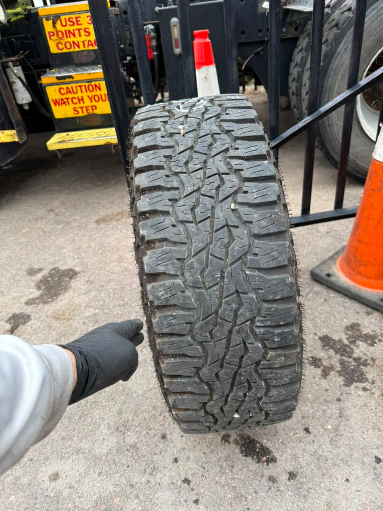 LT285/70R17 Single (1 Used Tire) Goodyear Wrangler