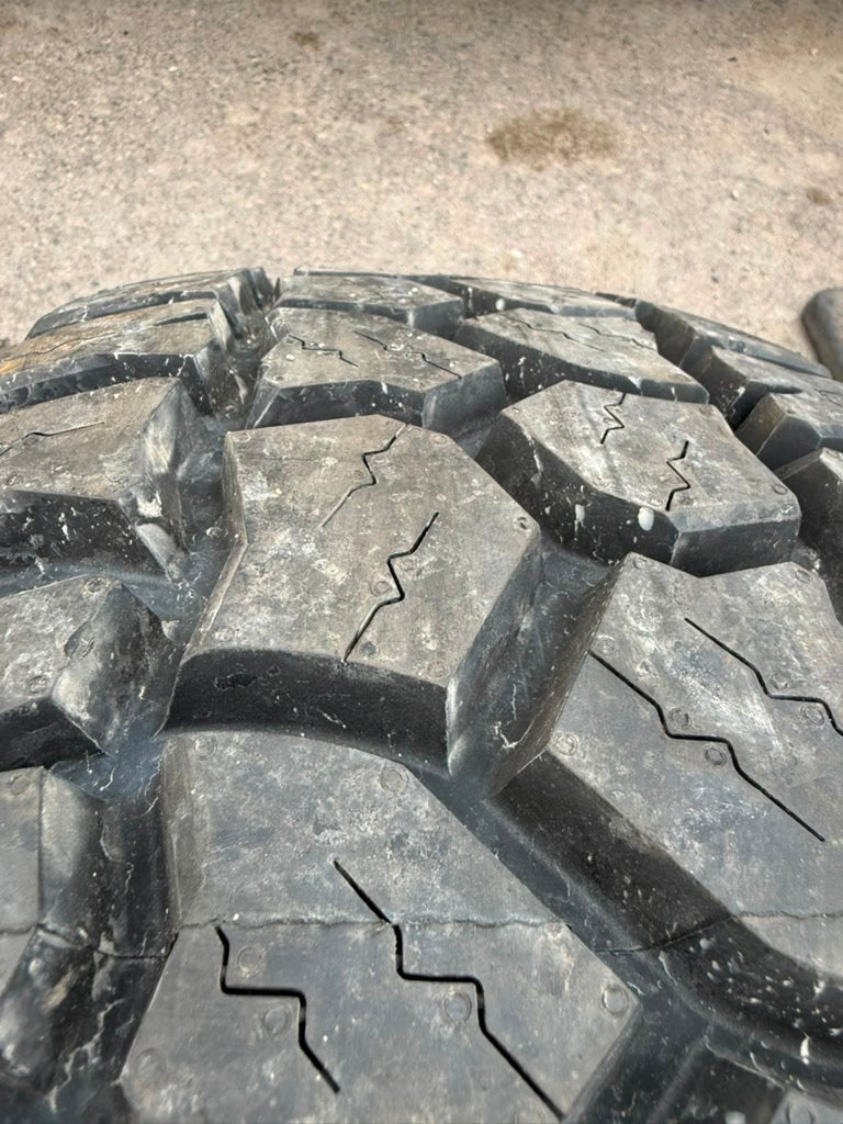 LT285/65R18 Single (1 Like New Tire) Hercules Terra Trac