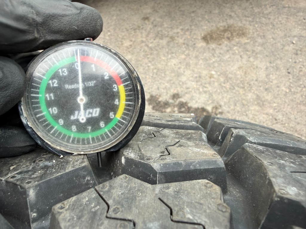 LT285/65R18 Single (1 Like New Tire) Hercules Terra Trac