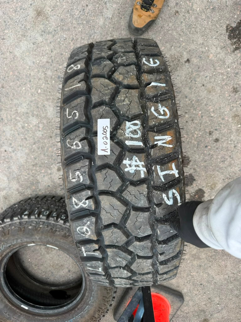 LT285/65R18 Single (1 Like New Tire) Hercules Terra Trac