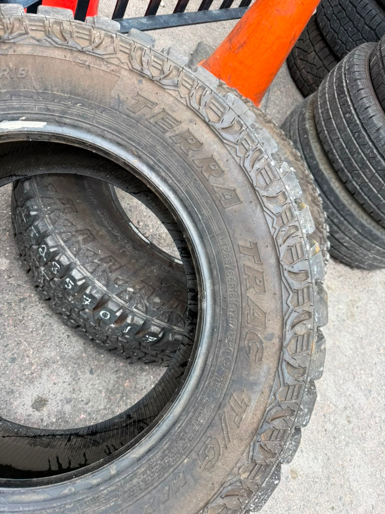 LT285/65R18 Single (1 Like New Tire) Hercules Terra Trac