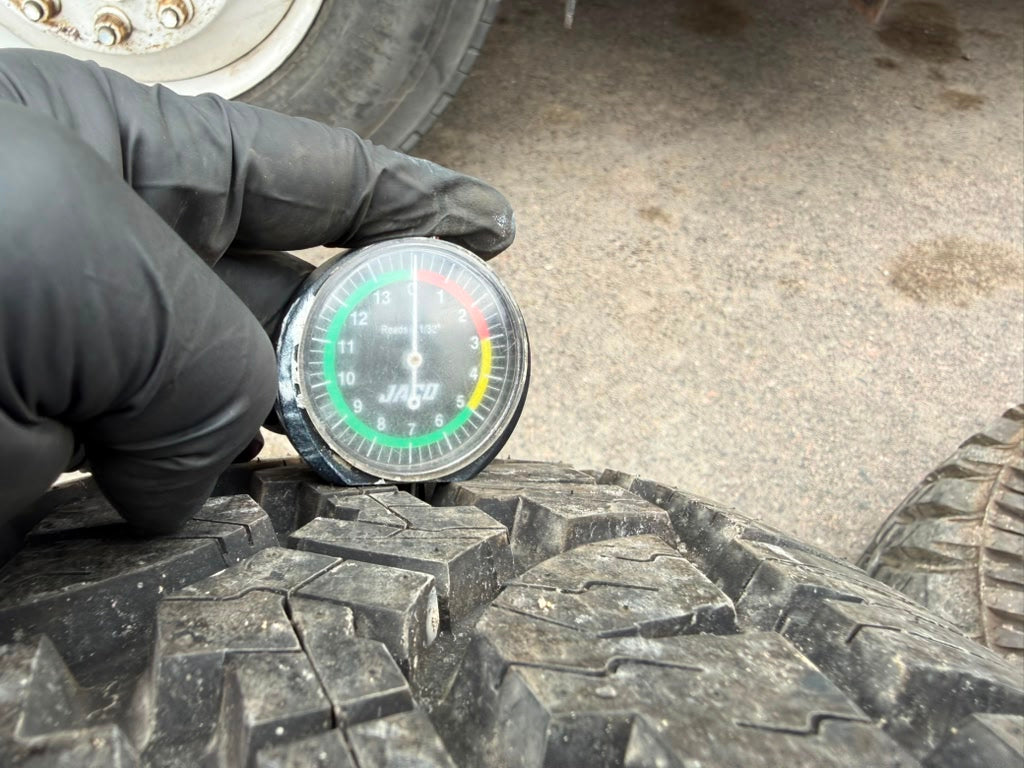 255/70R16 Single (1 Like New Tire) Dextero All Terrain