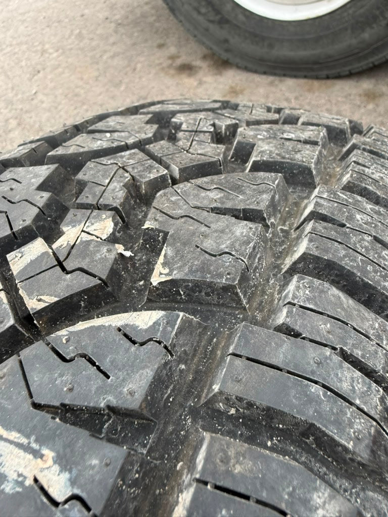 255/70R16 Single (1 Like New Tire) Dextero All Terrain