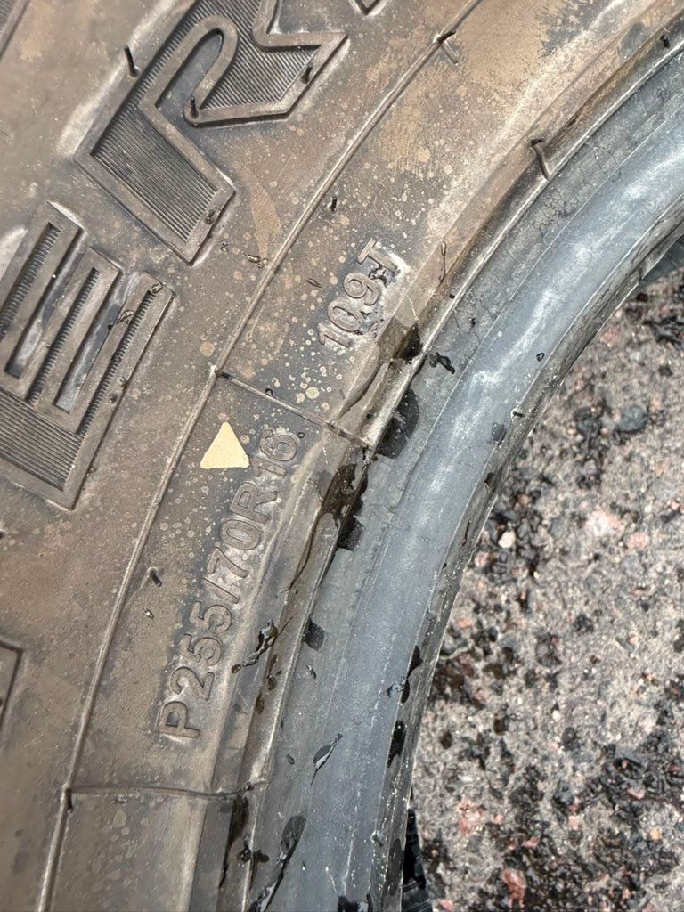255/70R16 Single (1 Like New Tire) Dextero All Terrain