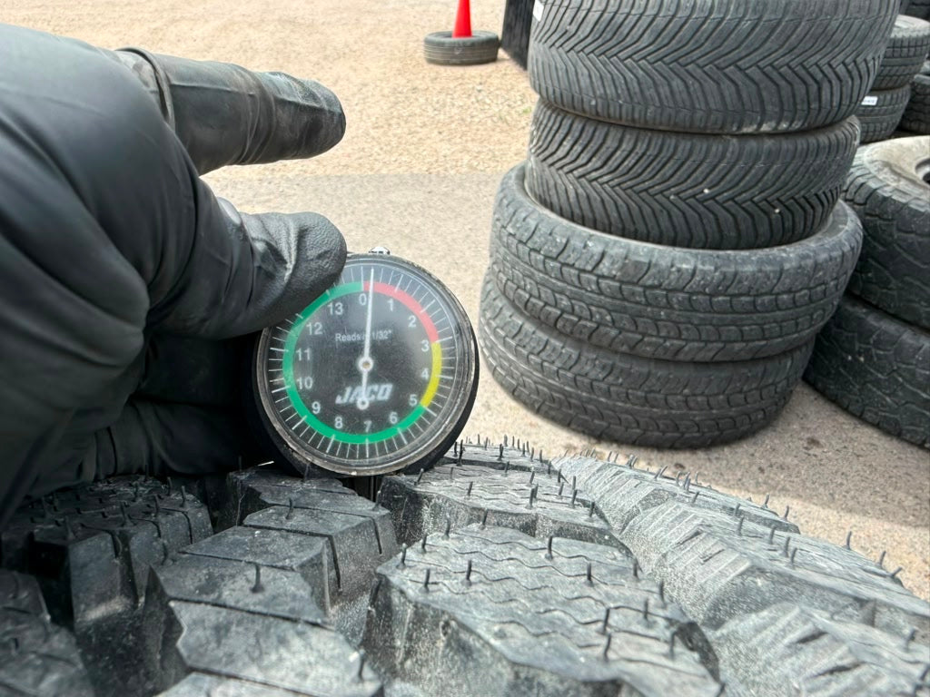 LT275/70R17 Pair (2 Used Tires) Mastercraft Courser MSR