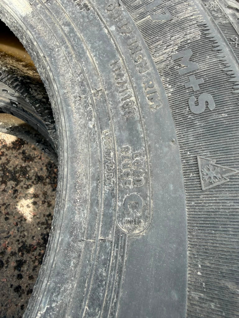 LT275/70R17 Pair (2 Used Tires) Mastercraft Courser MSR