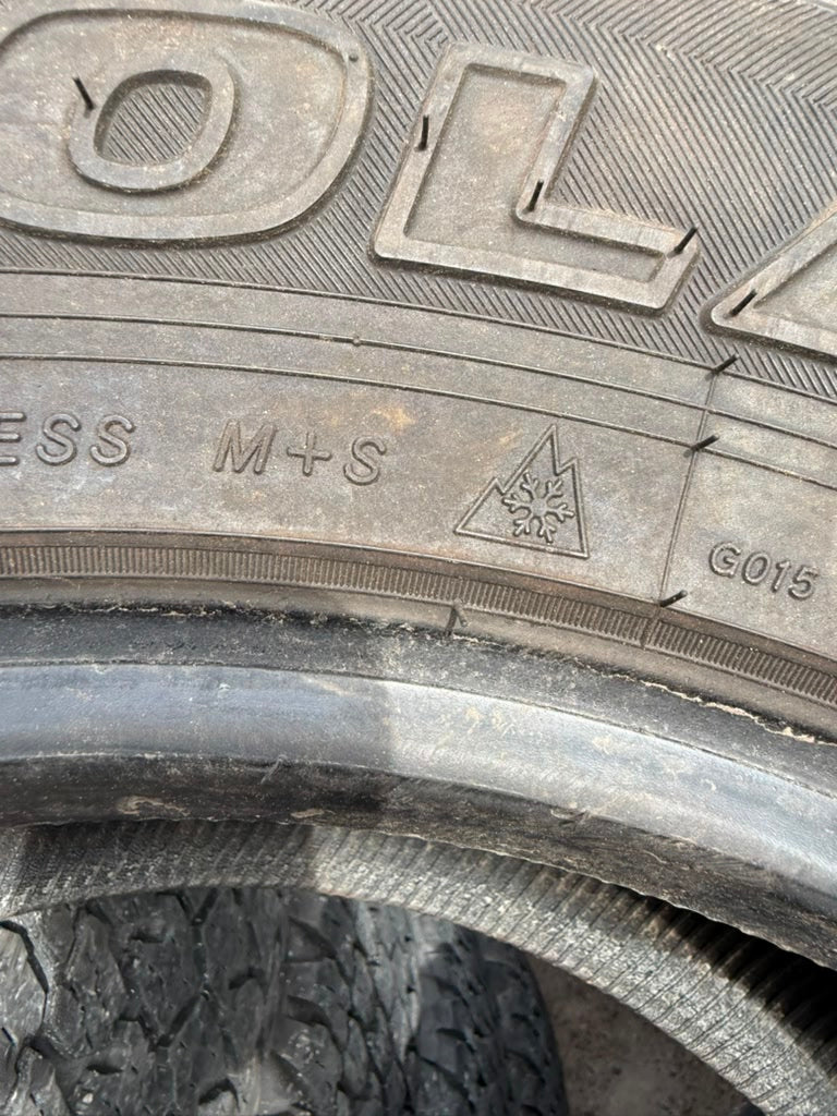 265/70R18 Set (4 Used Tires) Yokohama Geloandar AT