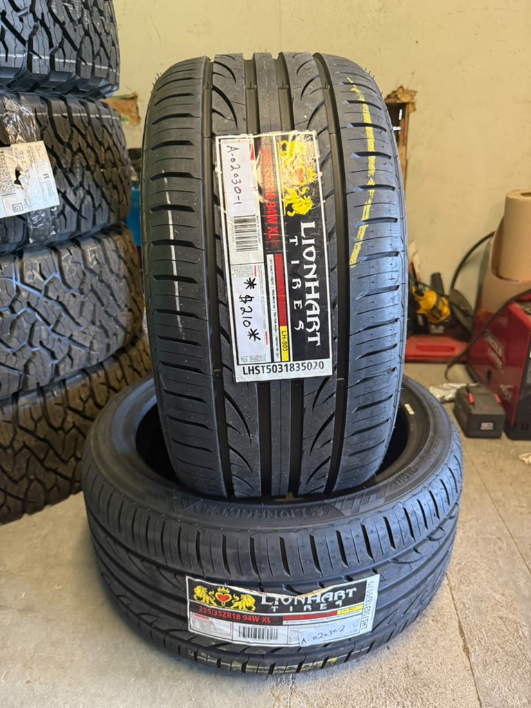 255/35R18 Pair (2 Brand New Tires) Lionhart LH-503