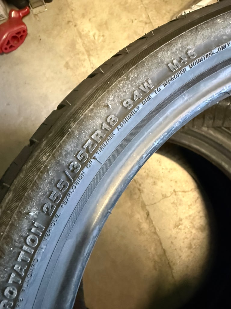 255/35R18 Pair (2 Brand New Tires) Lionhart LH-503