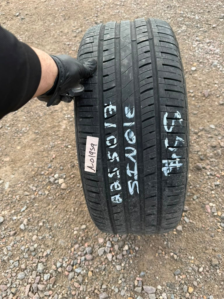 225/50R17 Single (1 Used Tire) Mastercraft Stratus All Season