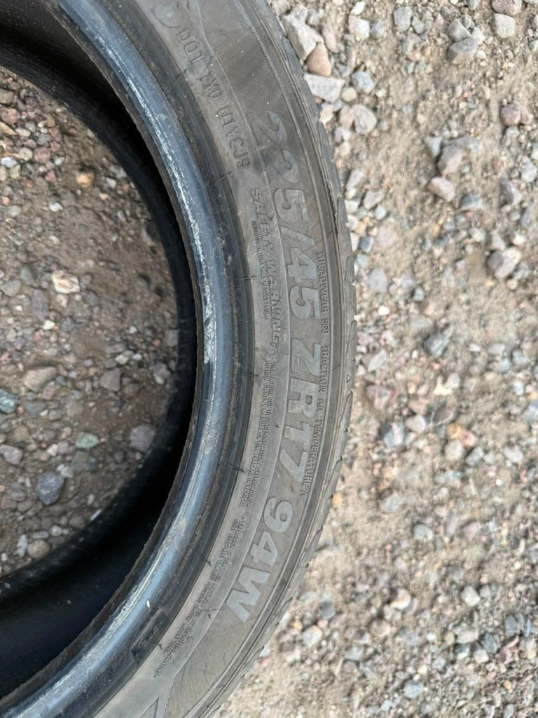 225/45ZR17 Single (1 Used Tire) Kumho Majesty 9