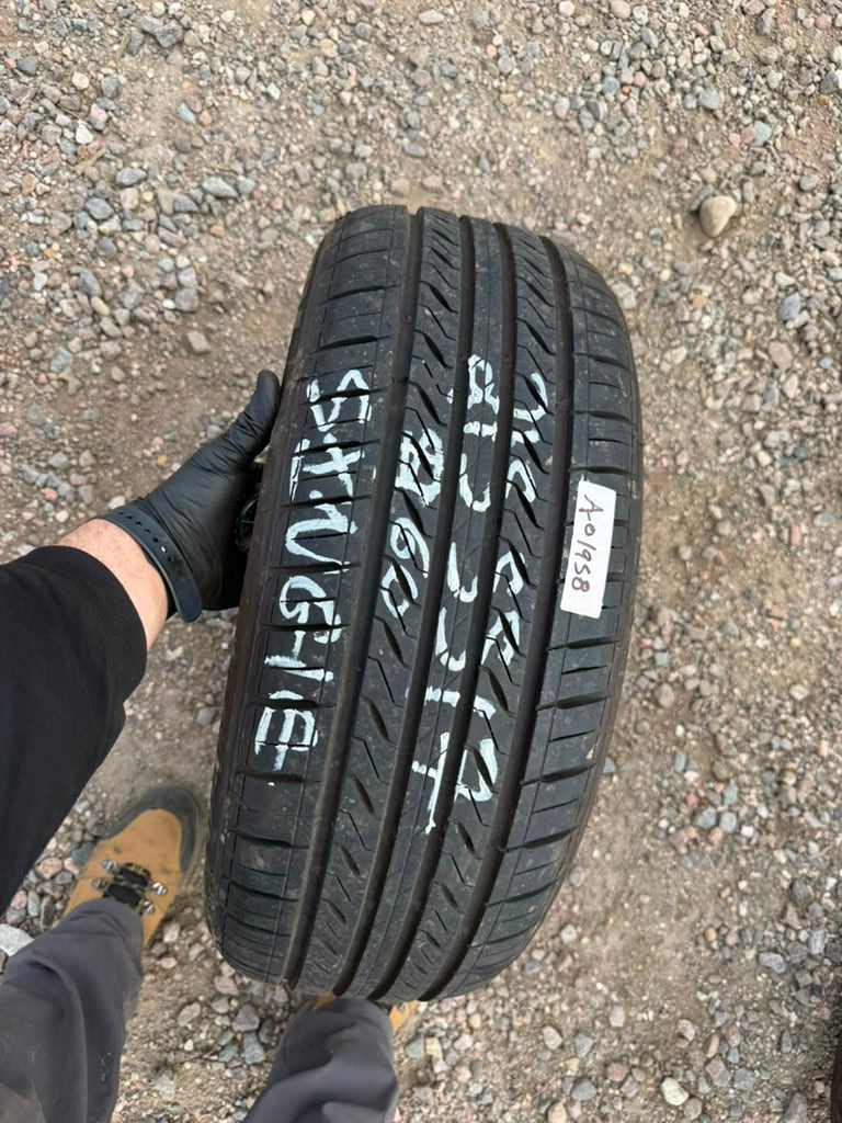 215/55R17 Single (1 Used Tire) Sentury Touring