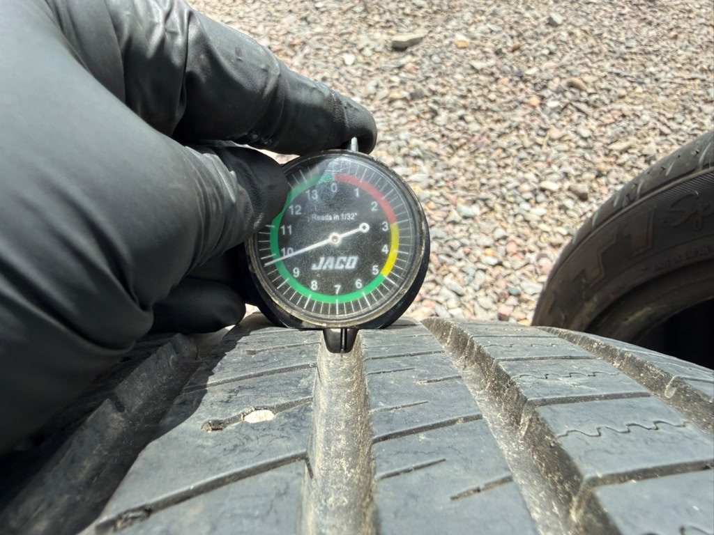 215/50R17 Single (1 Like New Tire) Kumho Ecsta LX