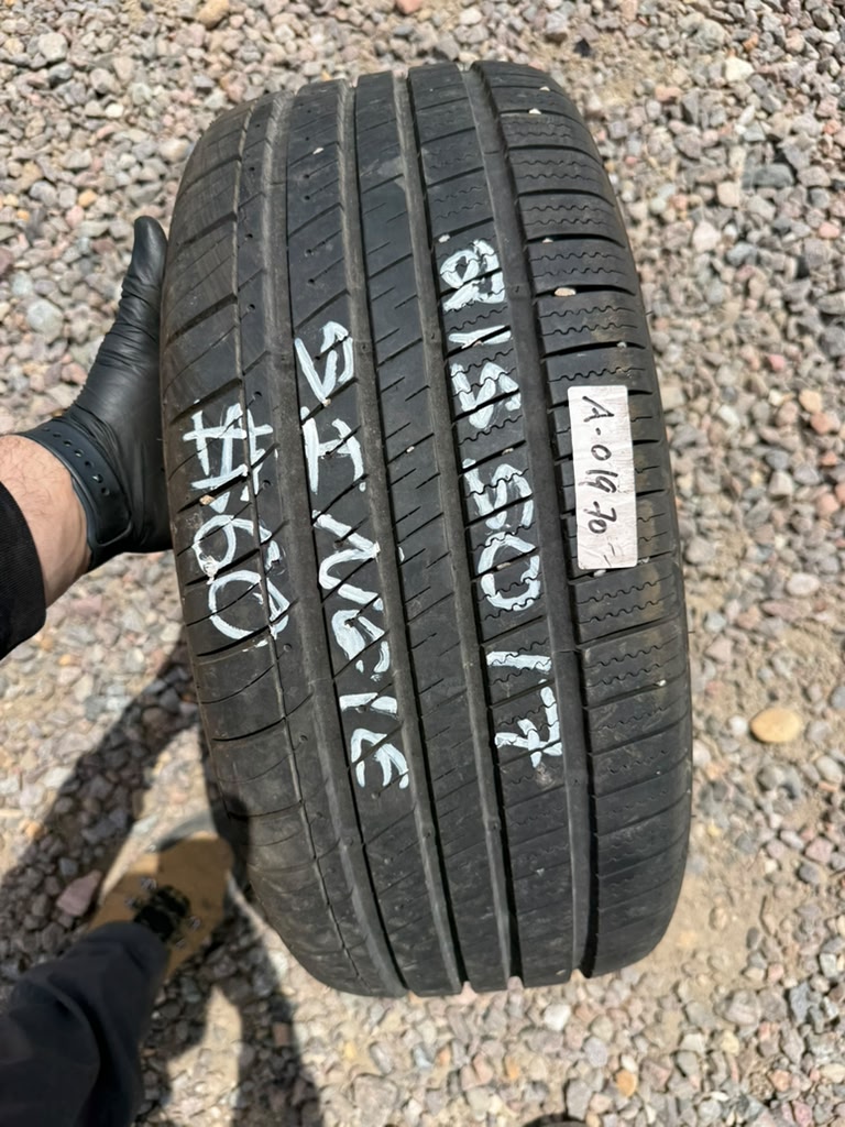 215/50R17 Single (1 Like New Tire) Kumho Ecsta LX