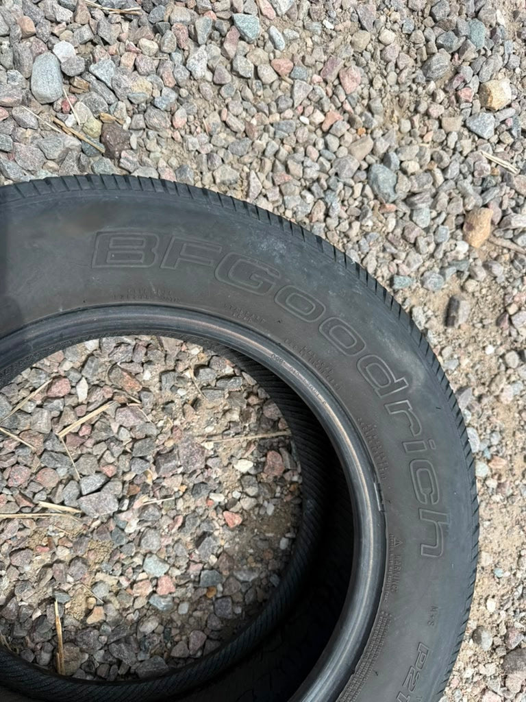 215/60R15 Single (1 Used Tire) Bfgoodrich Touring T/A