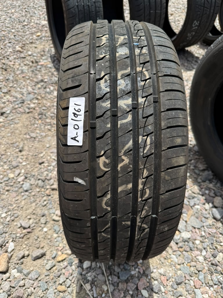 225/45ZR17 Single (1 Like New Tire) Ironman Imove Gen2 AS