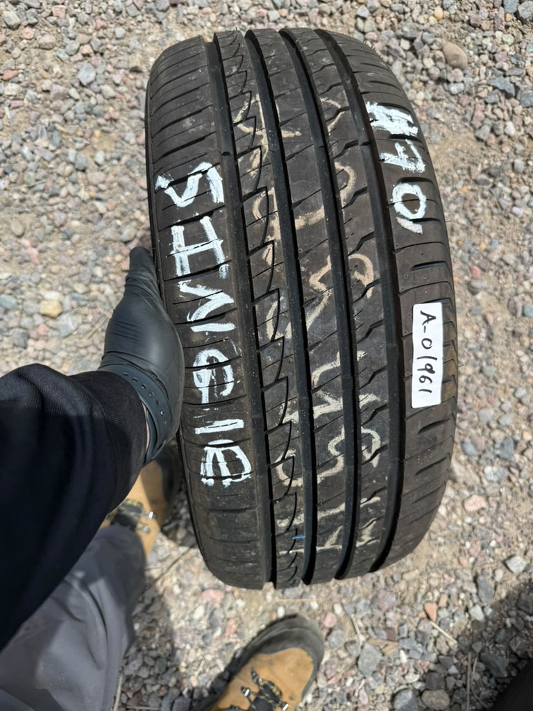 225/45ZR17 Single (1 Like New Tire) Ironman Imove Gen2 AS