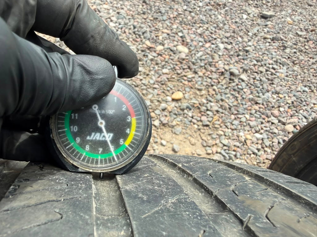 255/35R18 Single (1 Used Tire) Barum Bravius 5