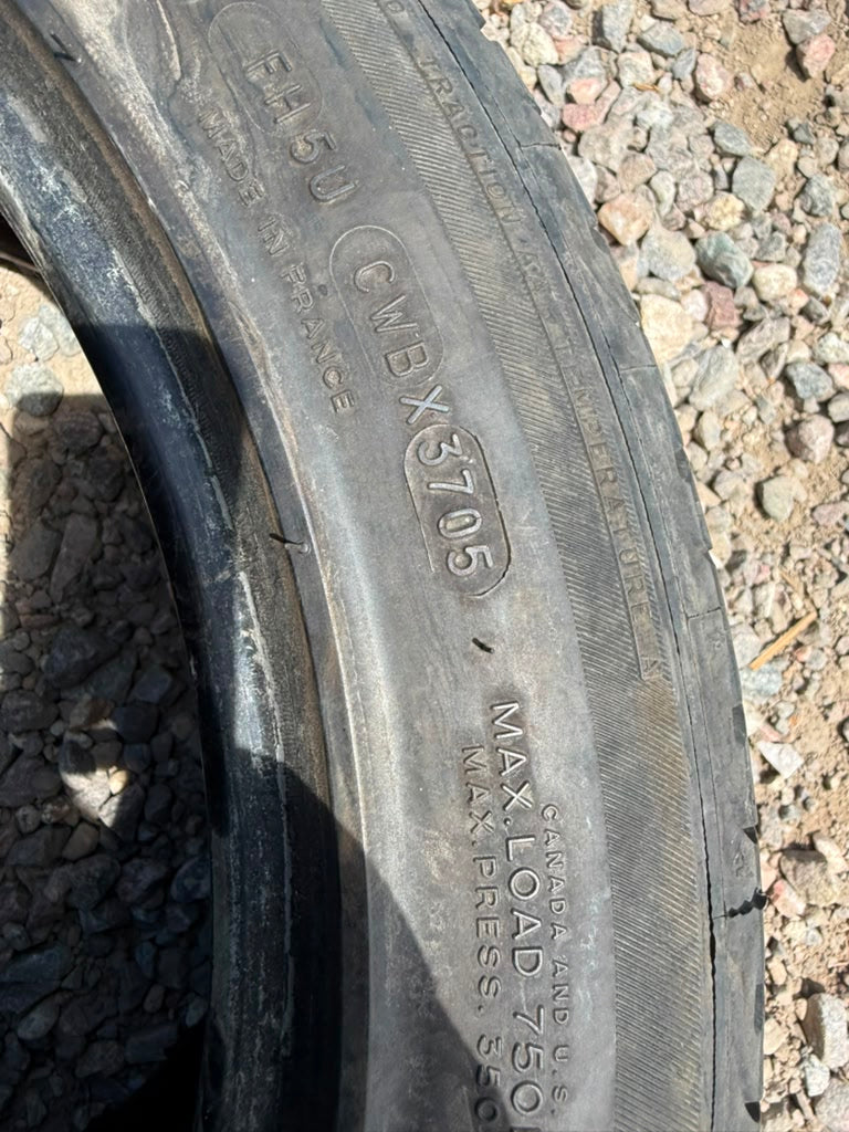 275/40ZR17 Pair (2 Used Tires ) Michelin Pilot Sport