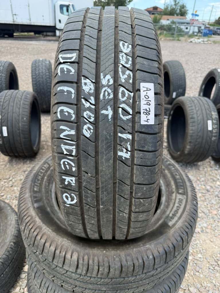 225/60R17 Set (4 Like New Tires) Michelin Defender2