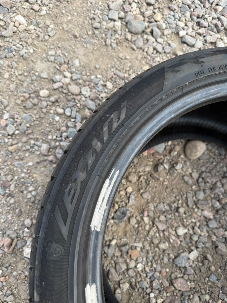 285/35R18 Single (1 Used Tire) Lexani LXultra207