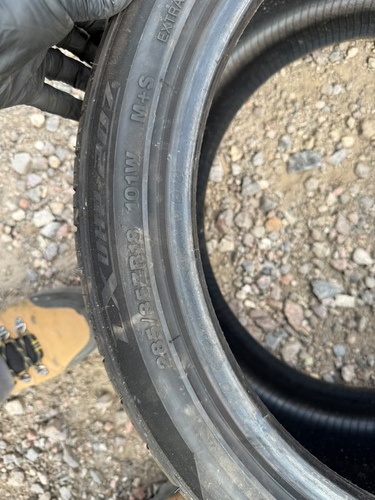 285/35R18 Single (1 Used Tire) Lexani LXultra207