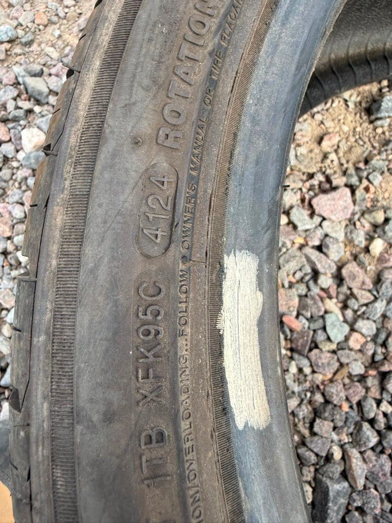 265/35ZR18 Single (1 Used Tire) Lexani UHP 207