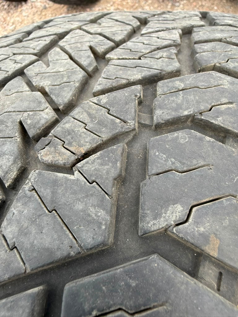 265/65R17 Single (1 Used Tire) Hankook Dynapro AT2 Extreme