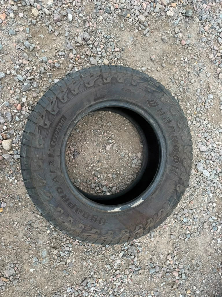 265/65R17 Single (1 Used Tire) Hankook Dynapro AT2 Extreme