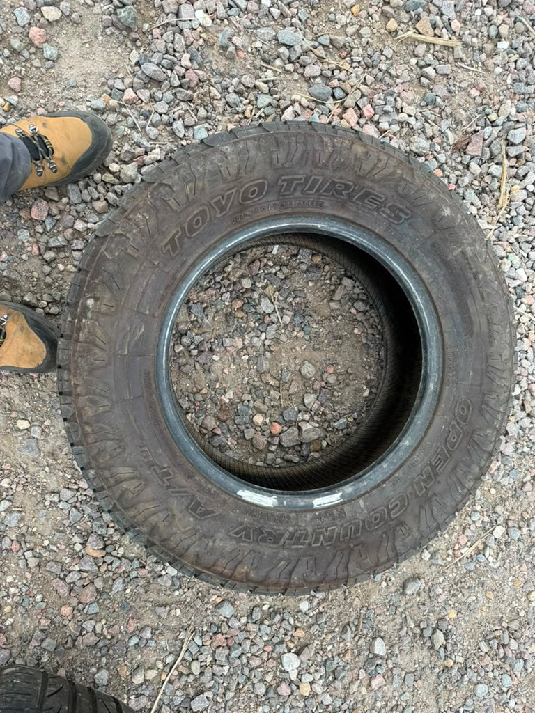 265/65R17 Single (1 Used Tire) Toyo Open Country AT