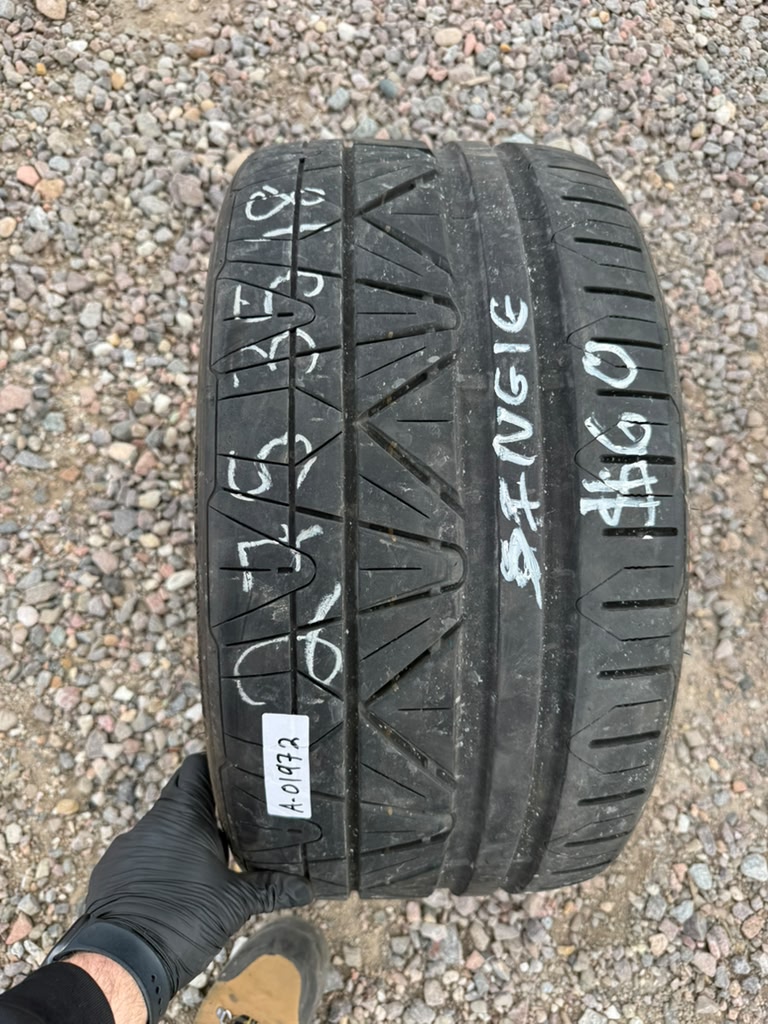 275/35R18 Single (1 Used Tire) Nitto INVO