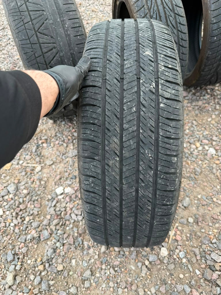 215/60R17 Single (1 Used Tire) Mazama Luxery Touring Reputation