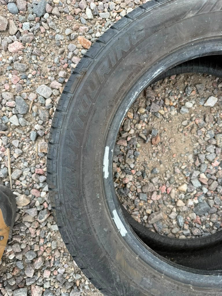 215/60R17 Single (1 Used Tire) Mazama Luxery Touring Reputation
