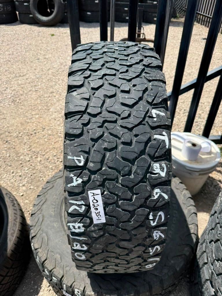 LT265/65R18 Pair (2 Used Tires) Bfgoodrich All Terrain KO2