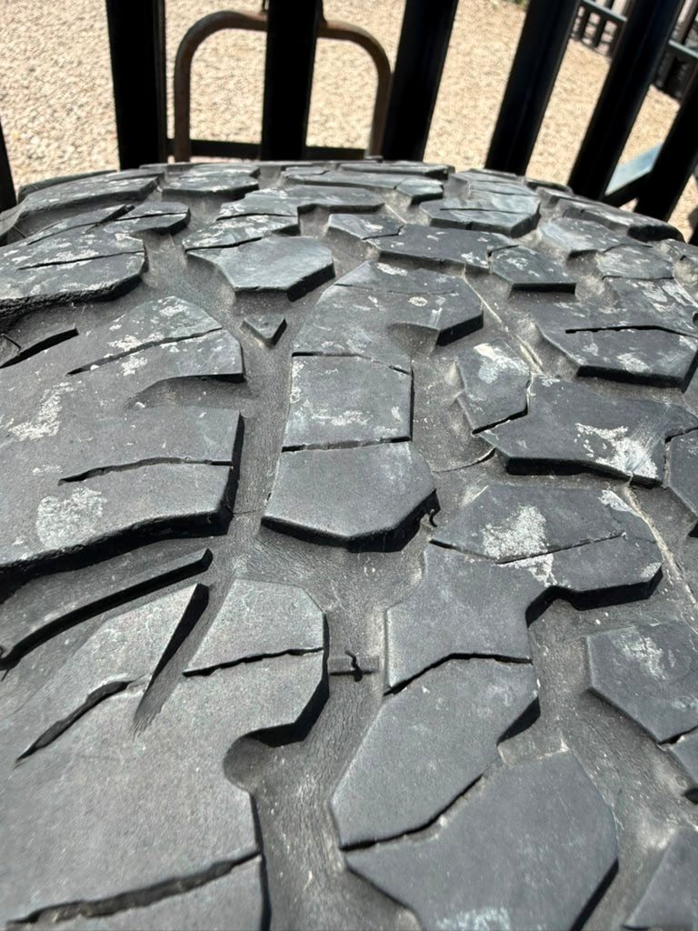 LT265/65R18 Pair (2 Used Tires) Bfgoodrich All Terrain KO2