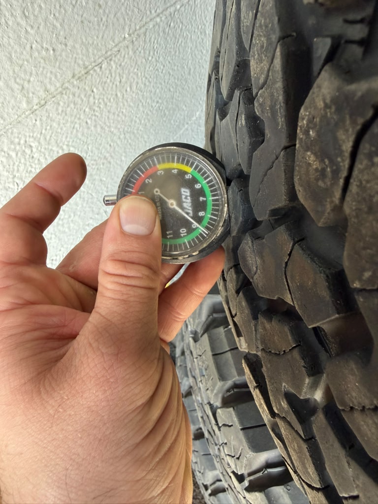 LT295/60R20 Set (4 Used Tires) Bfgoodrich All Terrain K02