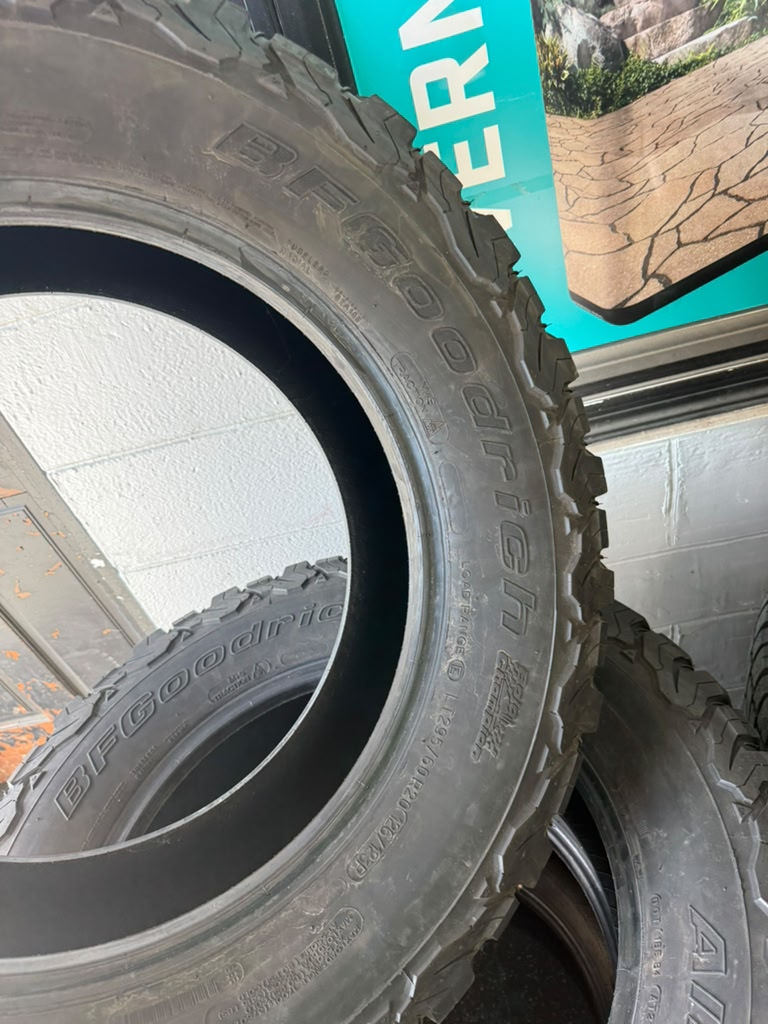 LT295/60R20 Set (4 Used Tires) Bfgoodrich All Terrain K02