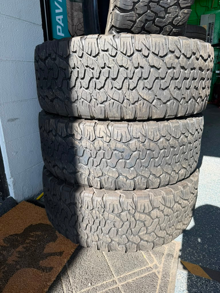 LT295/60R20 Set (4 Used Tires) Bfgoodrich All Terrain K02